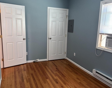 807 Grand Central Avenue - Photo Thumbnail 6