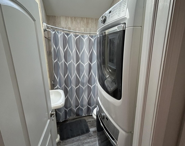 224 Randall Avenue - Photo Thumbnail 10