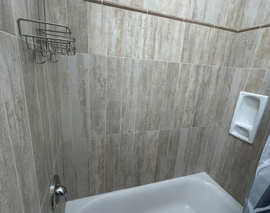224 Randall Avenue - Photo Thumbnail 11