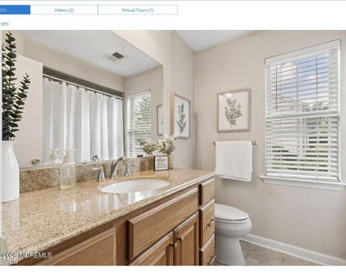 321 Tulip Lane - Photo Thumbnail 13