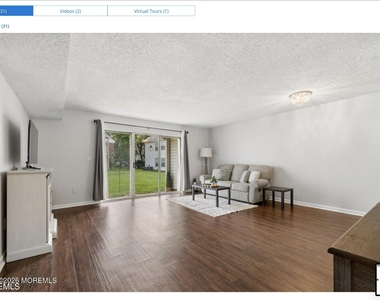 321 Tulip Lane - Photo Thumbnail 8