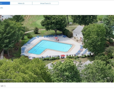 321 Tulip Lane - Photo Thumbnail 15