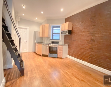 East 23 Street - Photo Thumbnail 1
