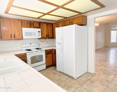 819 W Plata Avenue - Photo Thumbnail 15