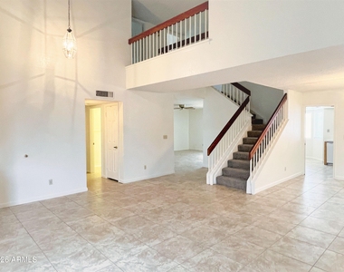 819 W Plata Avenue - Photo Thumbnail 5