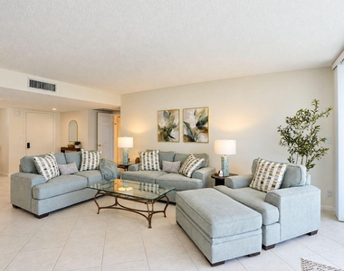 1 Harbourside Drive - Photo Thumbnail 7