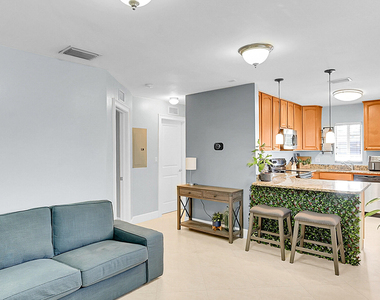 410 Sw 15th Street - Photo Thumbnail 4