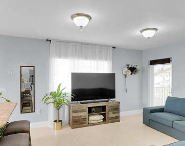 410 Sw 15th Street - Photo Thumbnail 5