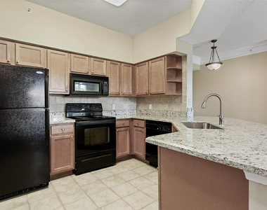 9905 Baywinds Drive - Photo Thumbnail 6