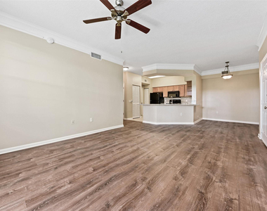 9905 Baywinds Drive - Photo Thumbnail 2
