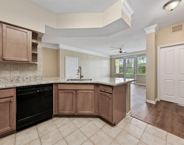 9905 Baywinds Drive - Photo Thumbnail 8