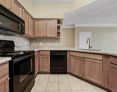 9905 Baywinds Drive - Photo Thumbnail 7