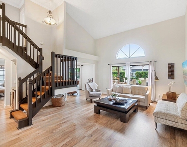 1551 Yachtman Place - Photo Thumbnail 1