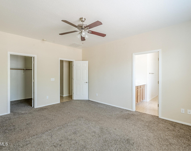 10017 W Raymond Street - Photo Thumbnail 34