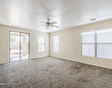 10017 W Raymond Street - Photo Thumbnail 23