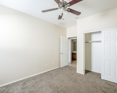 10017 W Raymond Street - Photo Thumbnail 13