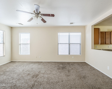 10017 W Raymond Street - Photo Thumbnail 3