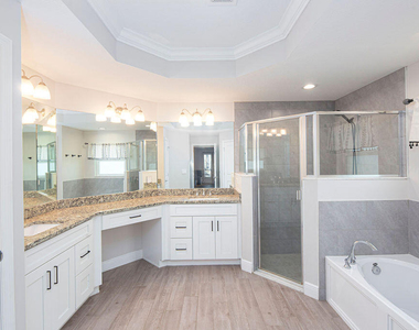 673 Sw Mchole Avenue - Photo Thumbnail 15