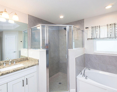 673 Sw Mchole Avenue - Photo Thumbnail 16