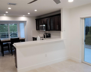13224 Nw 12th Court - Photo Thumbnail 7