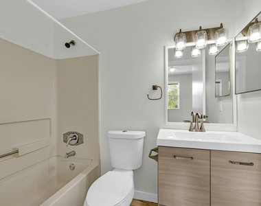 219 Mallory Court - Photo Thumbnail 20