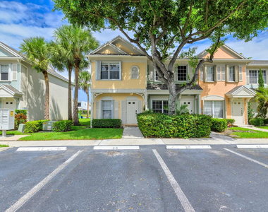 219 Mallory Court - Photo Thumbnail 1