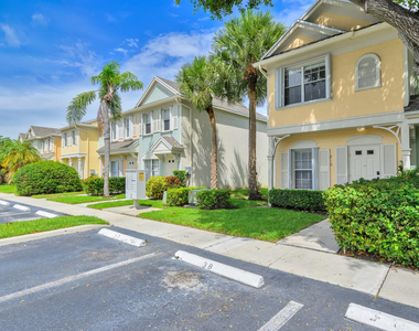 219 Mallory Court - Photo Thumbnail 3