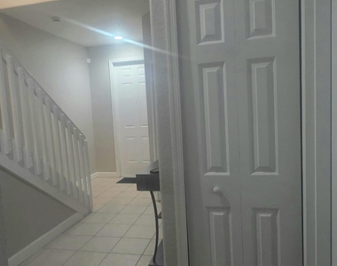 3903 Shoma Drive - Photo Thumbnail 8