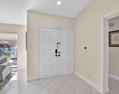 10081 Harbourtown Court - Photo Thumbnail 7