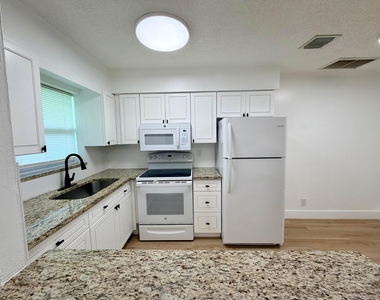 334 Sw Avondale Drive - Photo Thumbnail 13