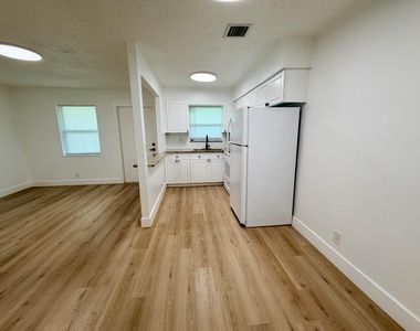334 Sw Avondale Drive - Photo Thumbnail 6