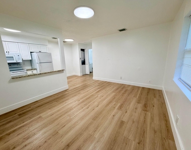 334 Sw Avondale Drive - Photo Thumbnail 2