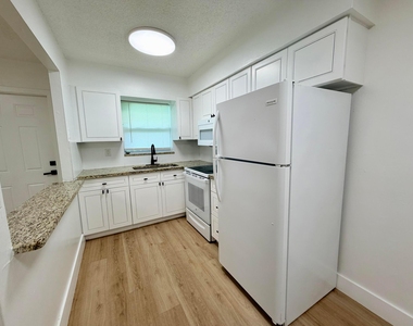 334 Sw Avondale Drive - Photo Thumbnail 15