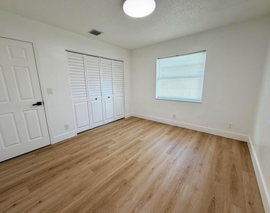 334 Sw Avondale Drive - Photo Thumbnail 24
