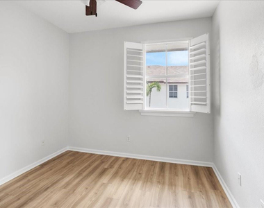 4742 Sierra Lane - Photo Thumbnail 17