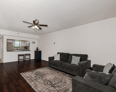9235 Sw 8th Street - Photo Thumbnail 8