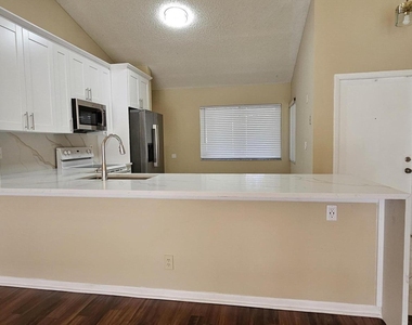 7225 Solandra Lane - Photo Thumbnail 1