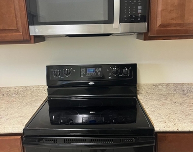 4603 Pier Drive - Photo Thumbnail 12