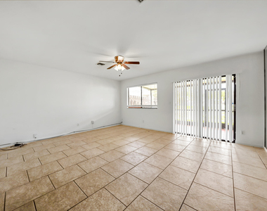 4306 Inlet Circle - Photo Thumbnail 3