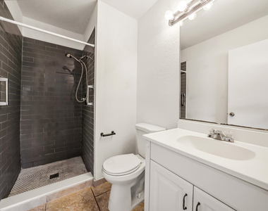 4306 Inlet Circle - Photo Thumbnail 8