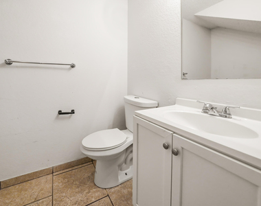 4306 Inlet Circle - Photo Thumbnail 12