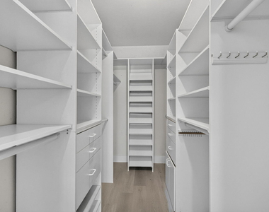 3107 N Palm Aire Drive - Photo Thumbnail 20