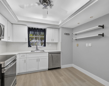 3107 N Palm Aire Drive - Photo Thumbnail 11