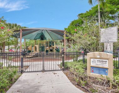 3107 N Palm Aire Drive - Photo Thumbnail 57