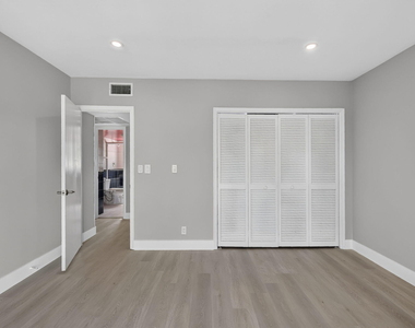 3107 N Palm Aire Drive - Photo Thumbnail 27
