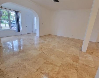 2531 Funston Street - Photo Thumbnail 3