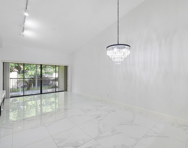 1913 Sw 15th Street - Photo Thumbnail 5