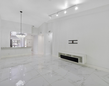 1913 Sw 15th Street - Photo Thumbnail 6
