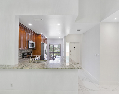 1913 Sw 15th Street - Photo Thumbnail 4