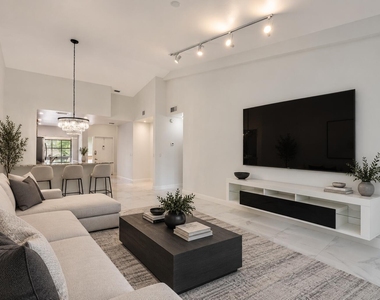 1913 Sw 15th Street - Photo Thumbnail 1